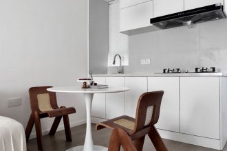Cozy 1Br @ L1/9/11 Xujiahui station Listing on SmartShanghai housing