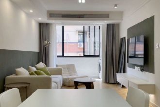 Spacious&Modern&Bright 1Bdr 1Bath Apt/L2/11 Jiang Su Rd/Large Storage/Good Quality Listing on SmartShanghai housing