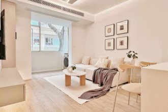 Jiangsu rd/modern 2br 2lr@L2/11,bright room/Nice deco&location Listing on SmartShanghai housing