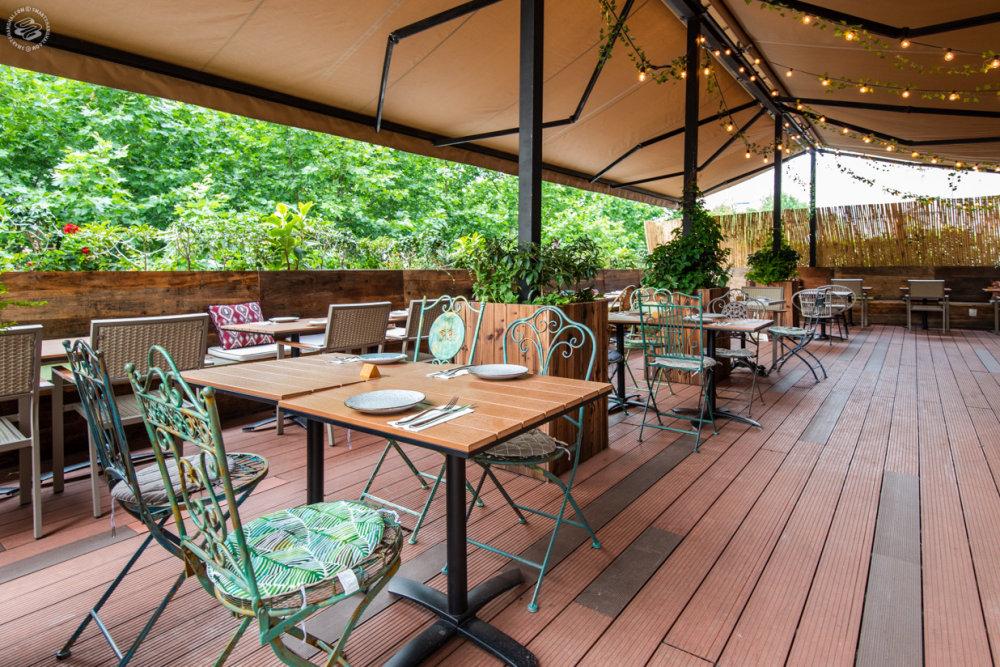 Chez Jojo (Fumin Lu)