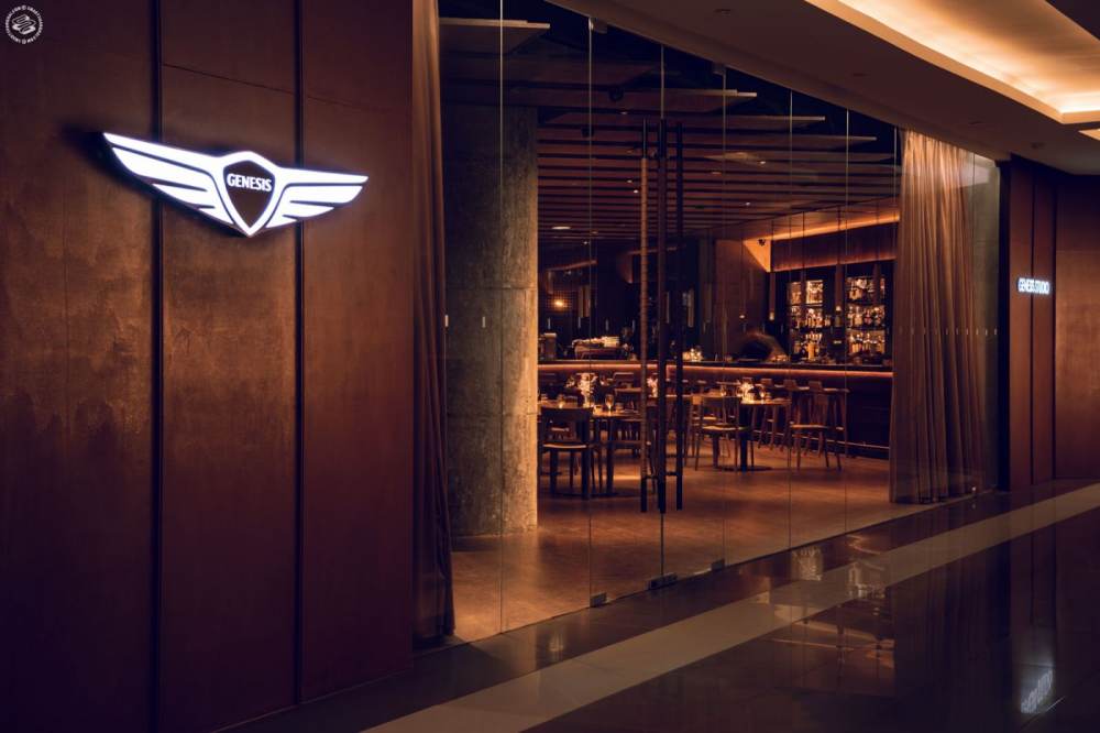 Those Who Know, Know to Go to the Restaurant