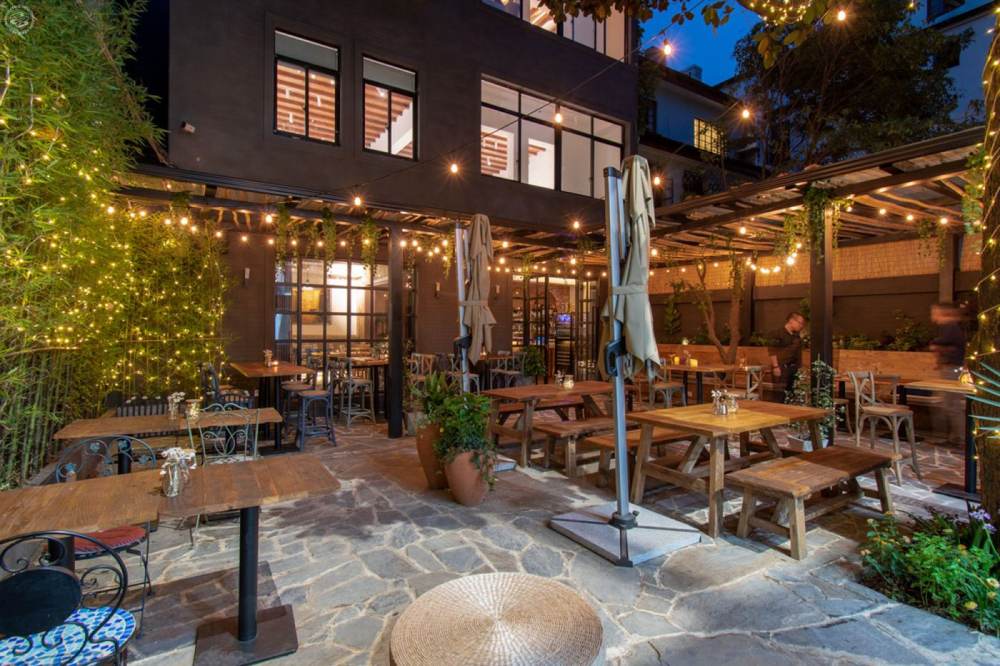 Chez JOJO Wine & Garden