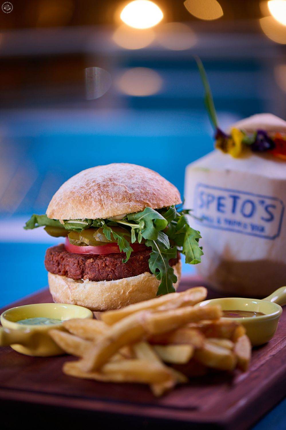 Speto's Grill & Tapas Bar Vegan Burger
