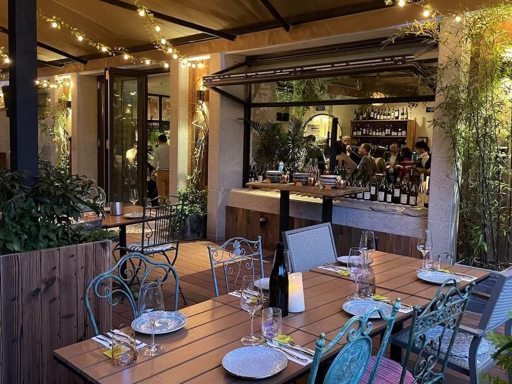 Chez JOJO Wine & Terrace - 3