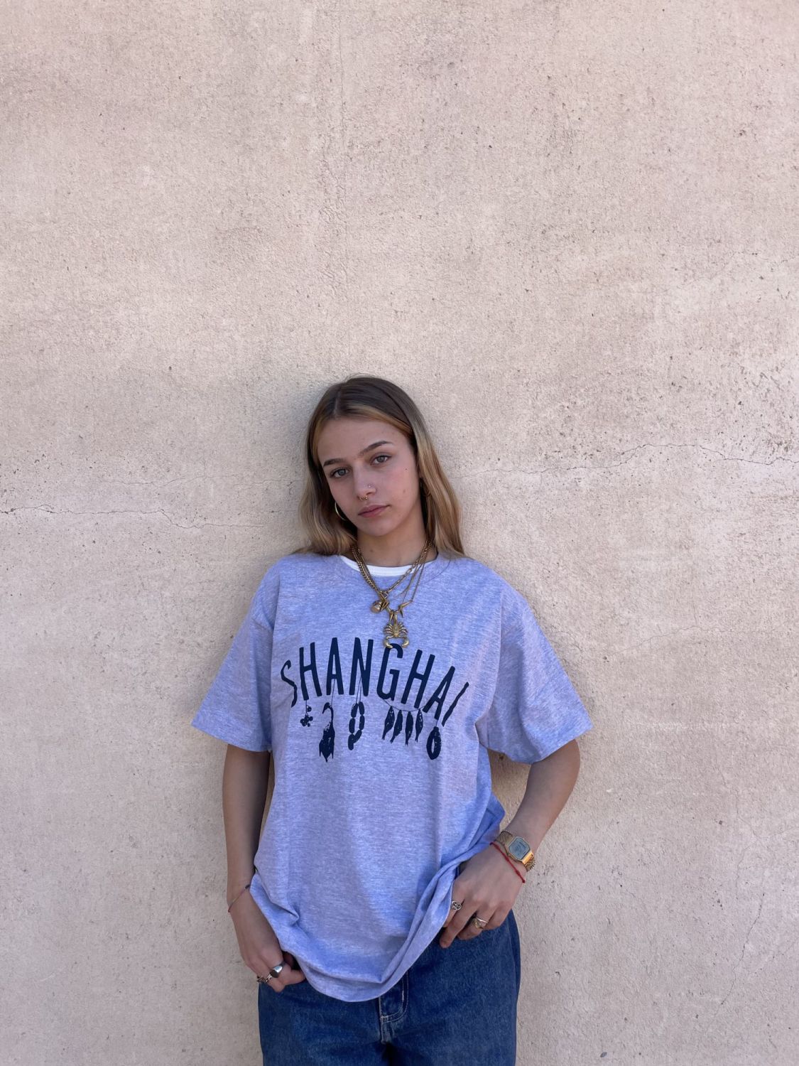 Smash Product: Hanging Out - T-Shirt