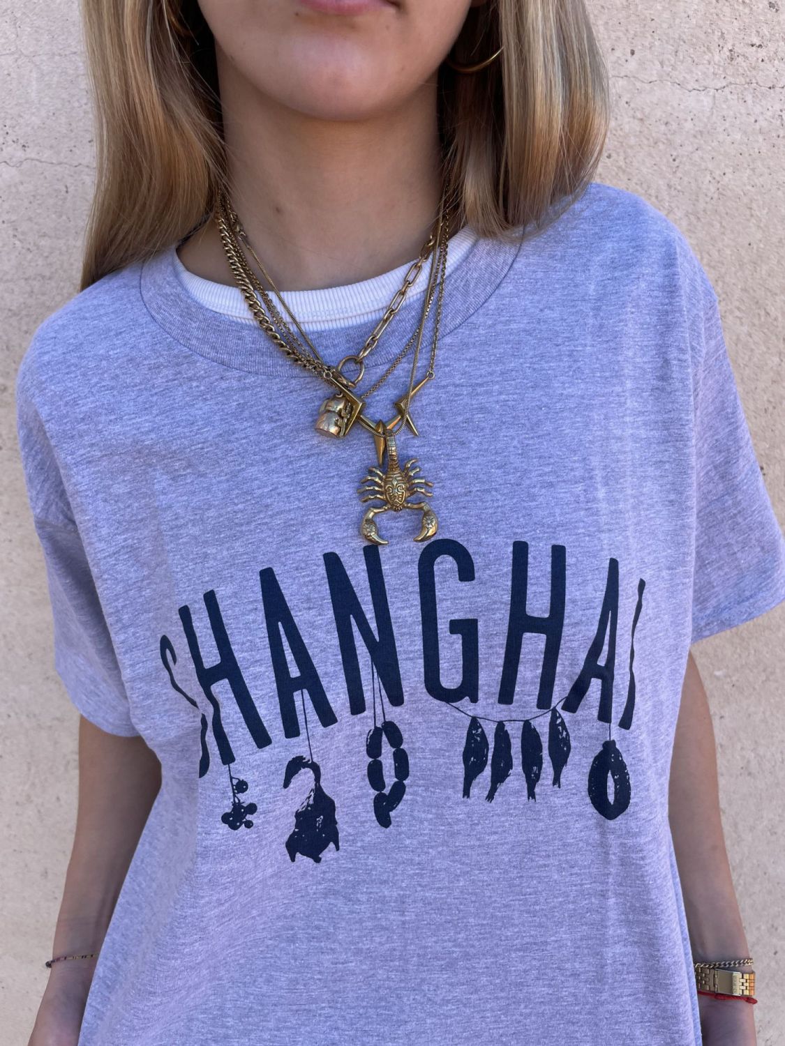 Smash Product: Hanging Out - T-Shirt