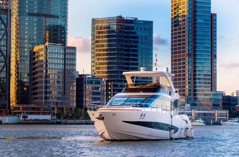 Huangpu River Cruises on Your Own Luxury Yacht