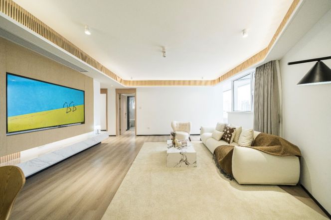 Spacious 3-Bedroom with Floor Heating, Central A/C & Panoramic Night Views