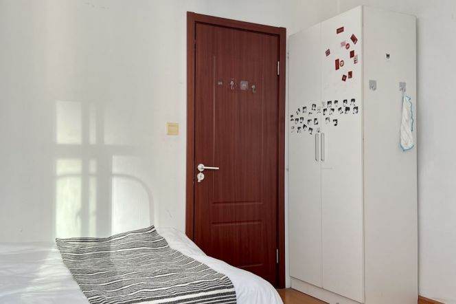 Jingan district,cozy room near Changping rd,international roommates