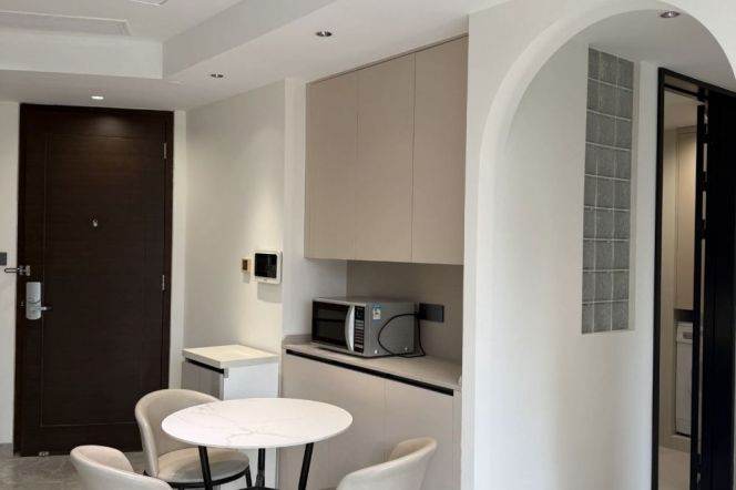 ‌Luxury 2-Bedroom Apartment Near 4th Line Luban Road Metro‌