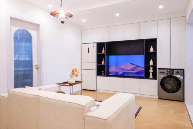 Modern and Bright 2 Bedroom Flat in Putuo @Line 3/4 Zhongtan Rd