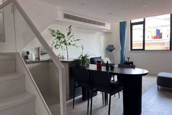 ‌Charming 1-Bedroom Loft in Xinzha Road‌