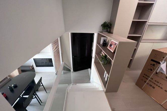 ‌Charming 1-Bedroom Loft in Xinzha Road‌