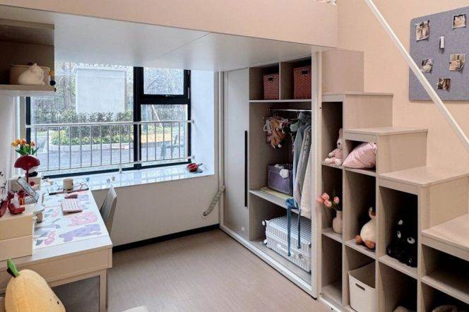 Serviced Apartment for Rent: 5-Min Walk to Pengpu Xincun Metro Line 1, Shanghai