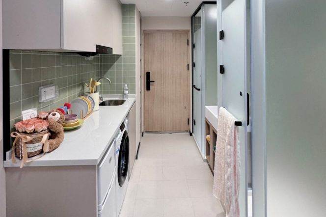 Serviced Apartment for Rent: 5-Min Walk to Pengpu Xincun Metro Line 1, Shanghai