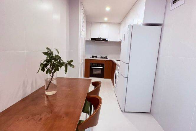 zhongshan park station one bedroom