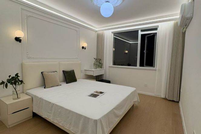 zhongshan park station one bedroom