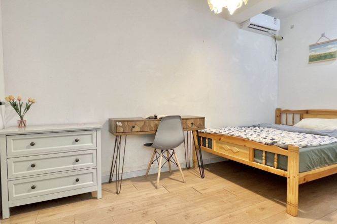 Jingan district,cheap room near Jingan temple,close to ECNU/SJTU