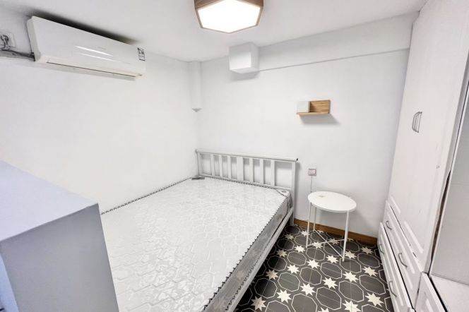 1 br near L9/L12 zhaojiabang rd station