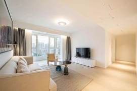 Super modern 3Br,line 4,floor heating,balcony.