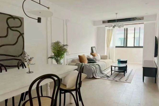 zhongshan park station one bedroom