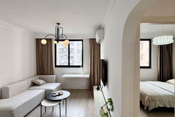 1Bdr 1Bath /Spacious&Bright /Line3/4/11/14 Caoyang Rd/Elevator/nice view