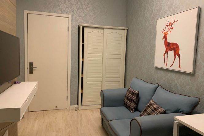 1Master room near line 4 Shanghai Stadium and Dong'hua Uni can long and short lease