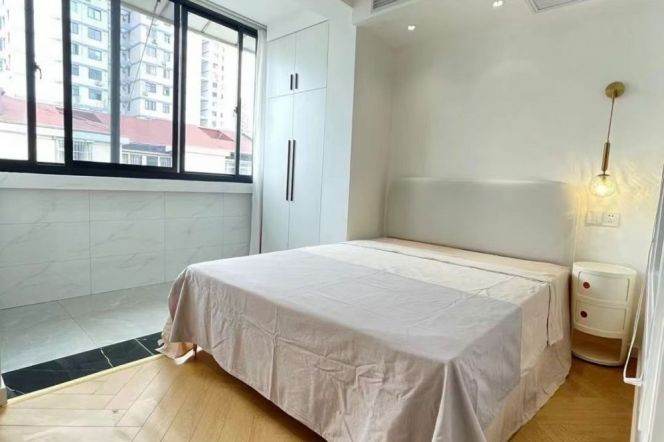 Spacious 1Br/2Lr/1Bt@L2/3/4/11 Zhongshan Park&Jiangsu Rd Station 