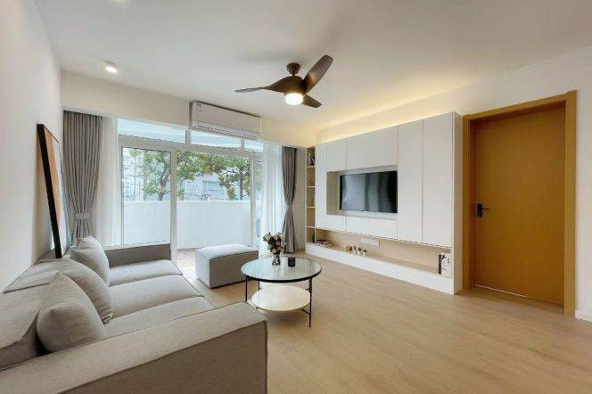 3 br 140 sqm modern Apt &balcony &wall heating/changning 16K