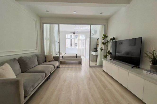 Elevator Spacious 1Br/2Lr/1Bt Close to L2/3/4 Zhongshan Park Station 