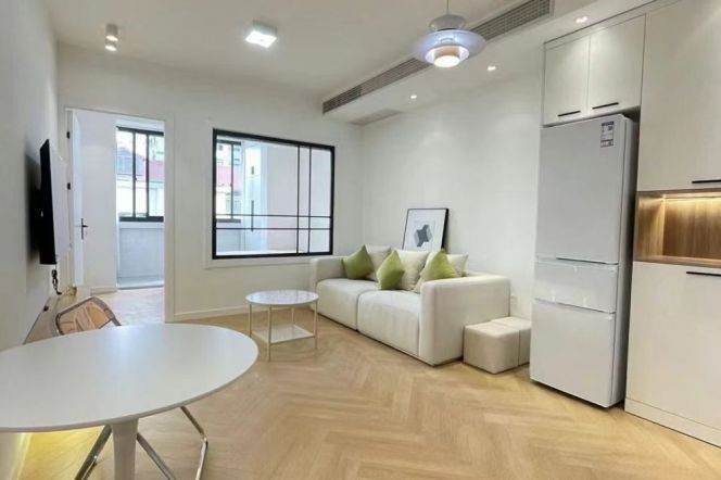 Spacious 1Br/2Lr/1Bt@L2/3/4/11 Zhongshan Park&Jiangsu Rd Station 