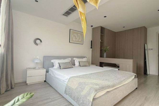 Elevator Spacious 1Br/2Lr/1Bt Close to L3/4/10 Hongqiao Rd Station 