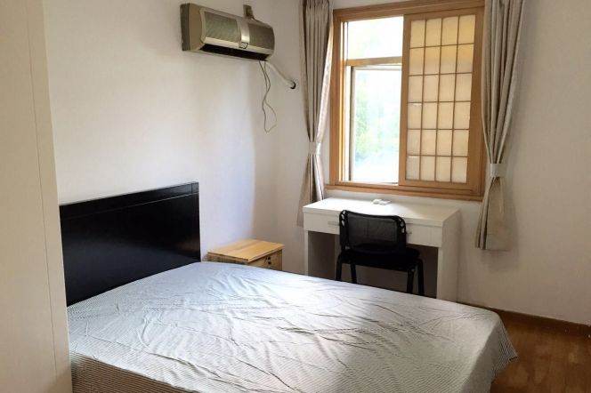 Bright /walk distance jiao tong university 10/11hong Qiao lu10/3/4 DHU