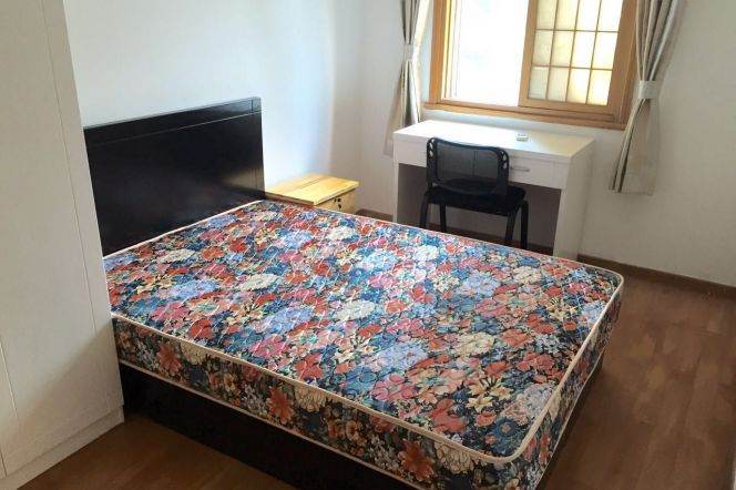 Bright /walk distance jiao tong university 10/11hong Qiao lu10/3/4 DHU