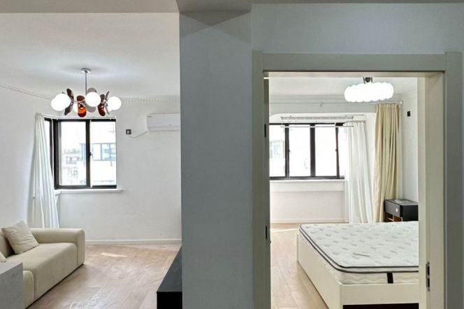 Elevator 1br apt@ hengshan rd