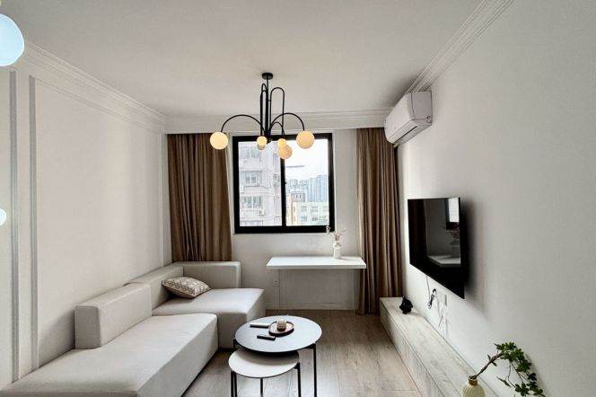 1Bdr 1Bath /Spacious&Bright /Line3/4/11/14 Caoyang Rd/Elevator/nice view