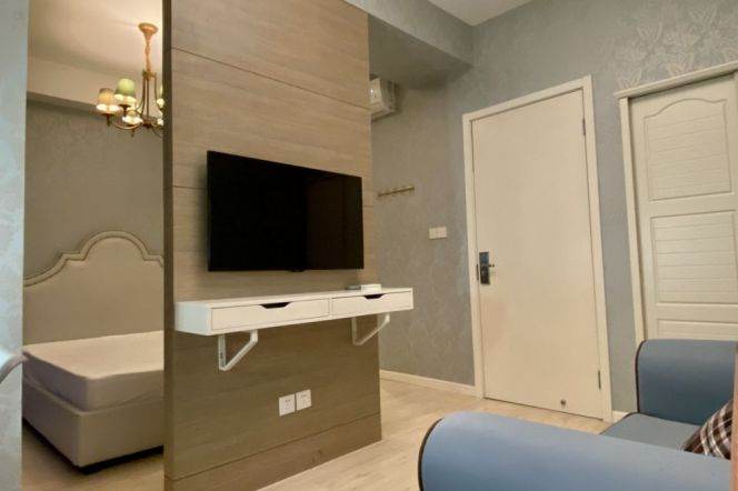 1Master room near line 4 Shanghai Stadium and Dong'hua Uni can long and short lease