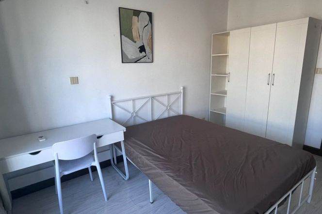 People square Dashijie Two big rooms are available 