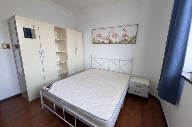 Nice Room Right Next To Metro  Line 8/9 Lujiabang Road Station 