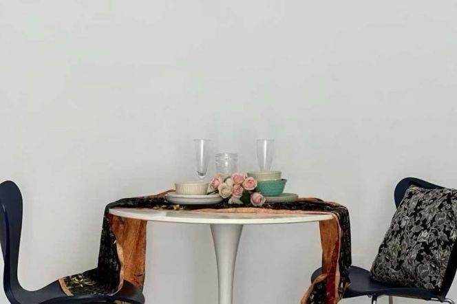 Newly Renovated Spacious 1Br/2Lr/1Bt+Lovely Yard@L2/3/4 Zhongshan Park Station 