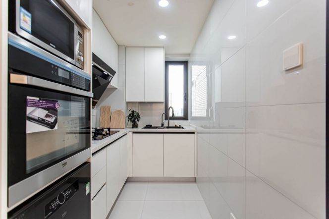 brand new big 1 bedrooms floor heating nice view in Zhong shan park 17K