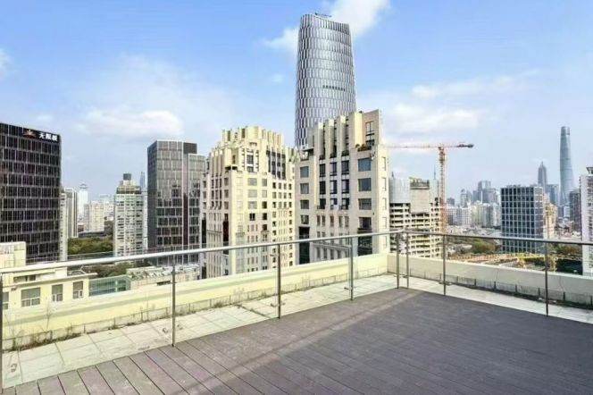 super modern  4brs penhouse floor heating nice terrace in Xintiandi 