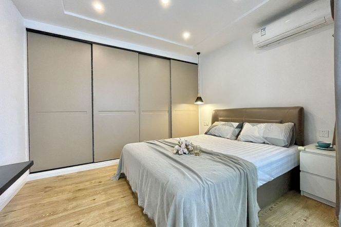 nice 2brs Nr north Zhongshan road M1