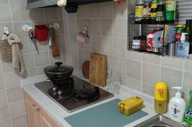 First landlord 1+1 bedrooms apartment near L11/13 Longde Rd