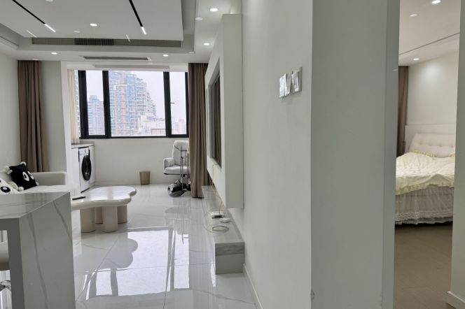 Modern 1Br 70Sqm +elevator /Balcony/Wuning rd & Caoyang rd Metro L13&14