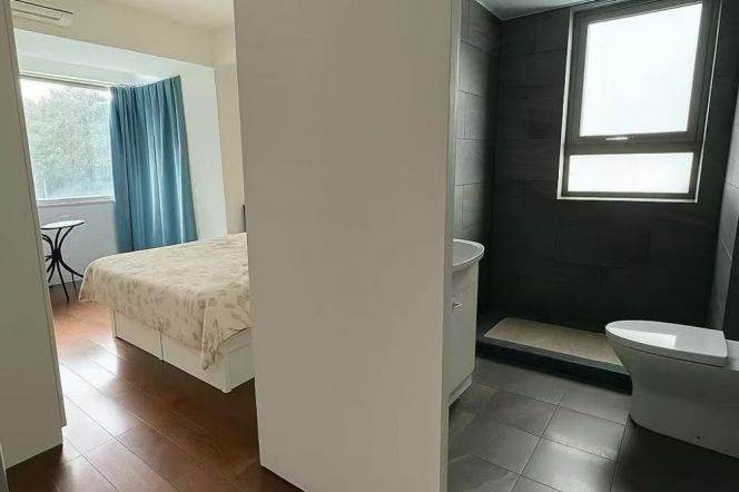 3+1 Rooms, 2 Baths, with Open balcony, 150 sqm West jianguo/Wulumuqi@Zhaojiabang L7&9