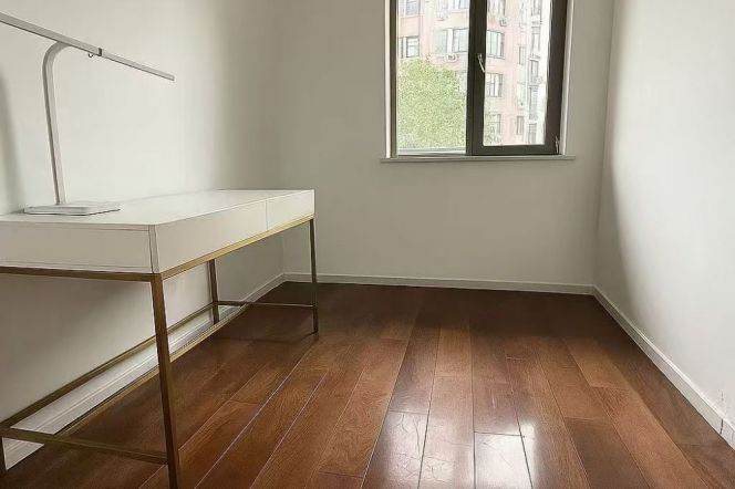 3+1 Rooms, 2 Baths, with Open balcony, 150 sqm West jianguo/Wulumuqi@Zhaojiabang L7&9