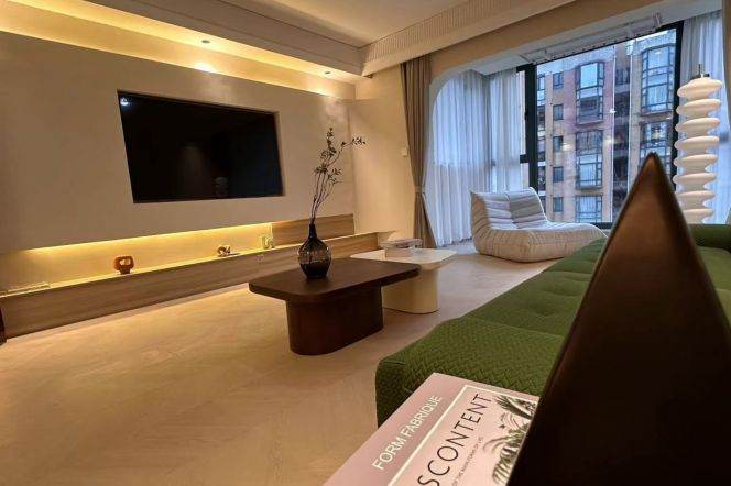 Charming 3brs 2bathrooms elevator Nr L10 longbai xincun sta 