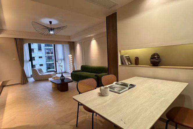 Charming 3brs 2bathrooms elevator Nr L10 longbai xincun sta 
