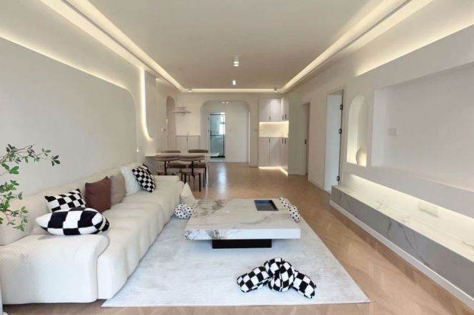 3 Brs, 2 Baths, 150 sqm, Floor Heating/Oven/Dryer/Park @ Changshou rd L7&13